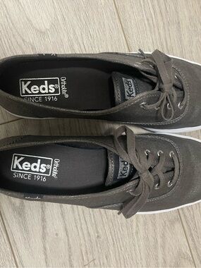 Keds Champion Women's Grey Metallic Lace-Up Canvas Sneakers - size 7.5